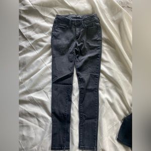 Universal threads black jeans in perfect condition size 4/27R